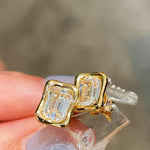 Gold-plated white high-carbon diamond simulant studs