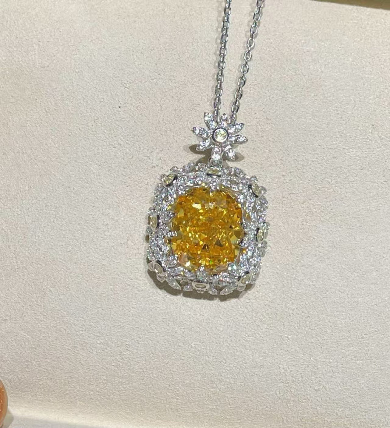 Yellow Lab - Grown Diamond Pendant Necklace - floysun