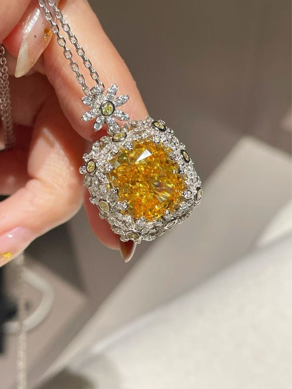 Yellow Lab - Grown Diamond Pendant Necklace - floysun