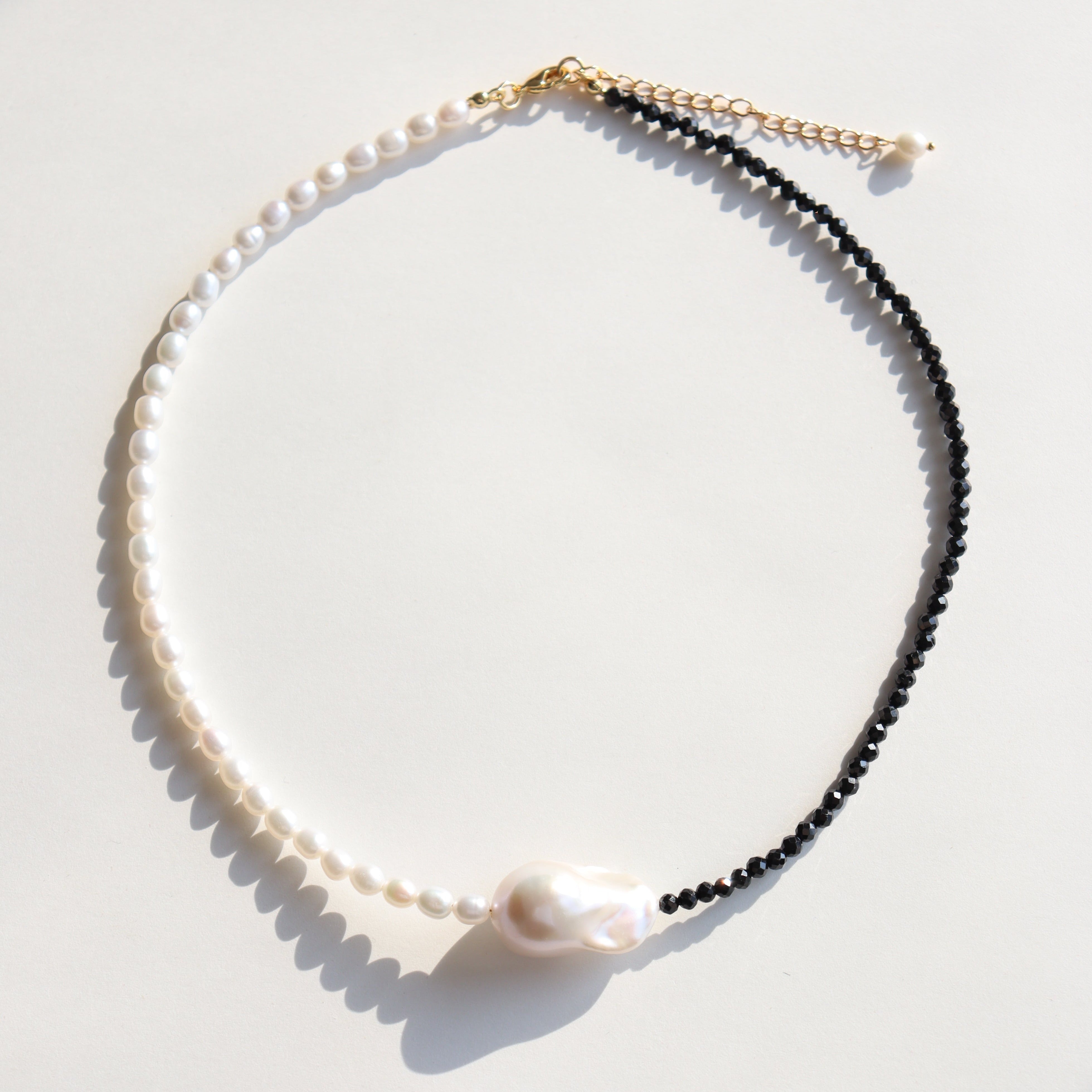 Baroque Pearl Stitching Black Spinel Freshwater Pearl Necklace - floysun