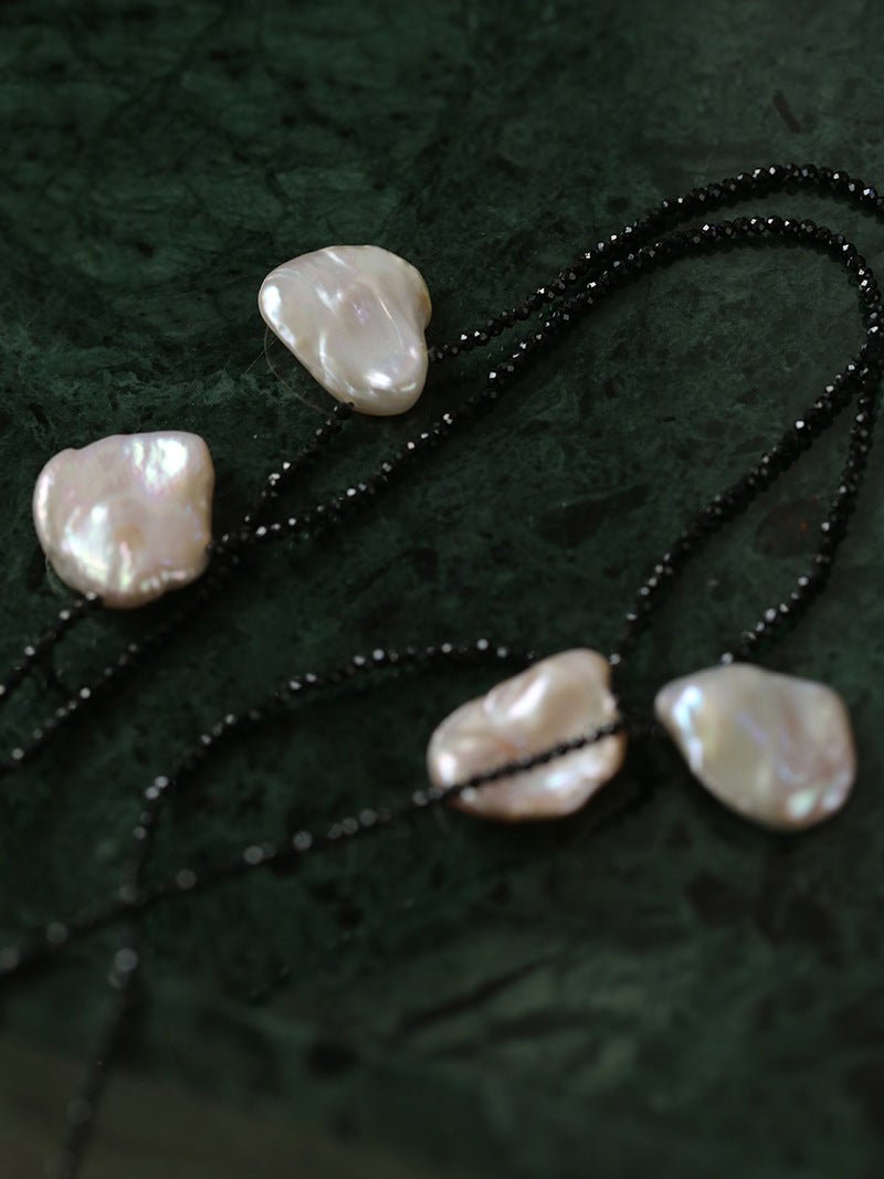 Five Large Petal Baroque Pearls Black Spinel Necklace - floysun