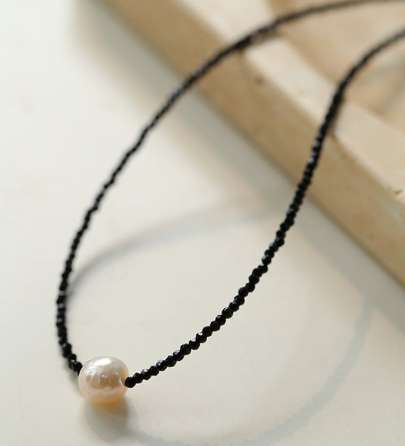 Monochrome Elegance Baroque Pearl Necklace - floysun
