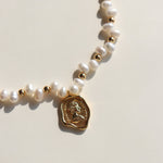 Natural Pearl Queen Engraved Pendant Necklace - floysun