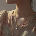Scalloped Crystal Shell Necklace - floysun