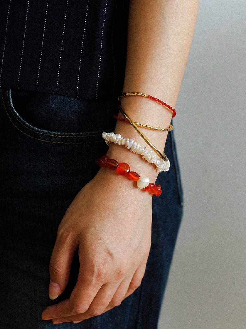 Timeless Elegance: Red Agate and Baroque Pearl Bracelet - floysun